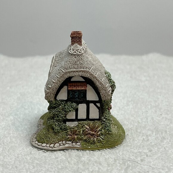 Lilliput Lane Granny Smiths Cottage With Deed from 1992 - Picture 6 of 11